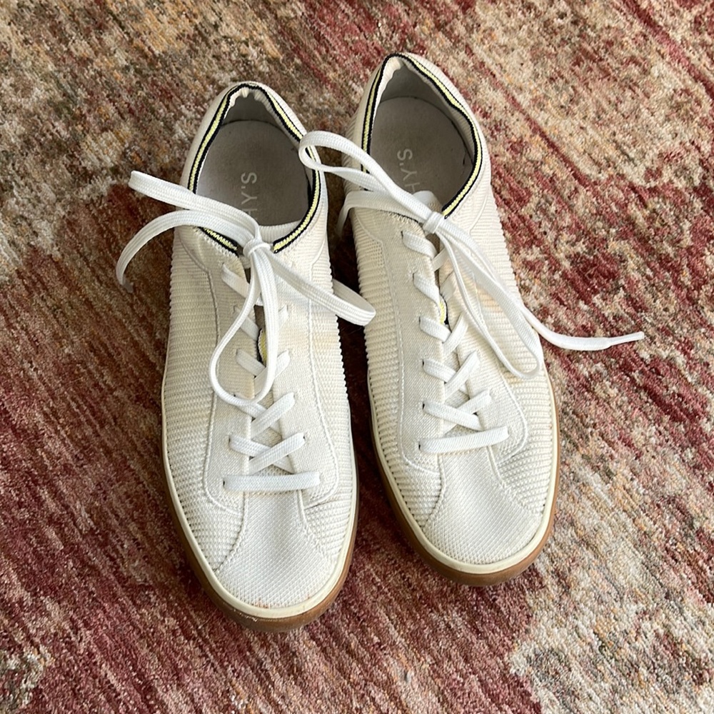 The Lace Up Sneaker in Vanilla